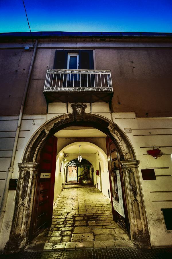 Casa Retro' Bed & Breakfast Potenza Bagian luar foto